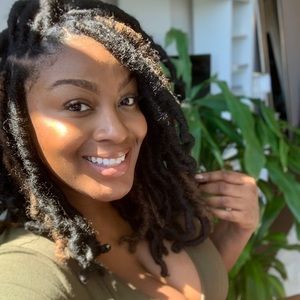 Meet your Posher, Jade